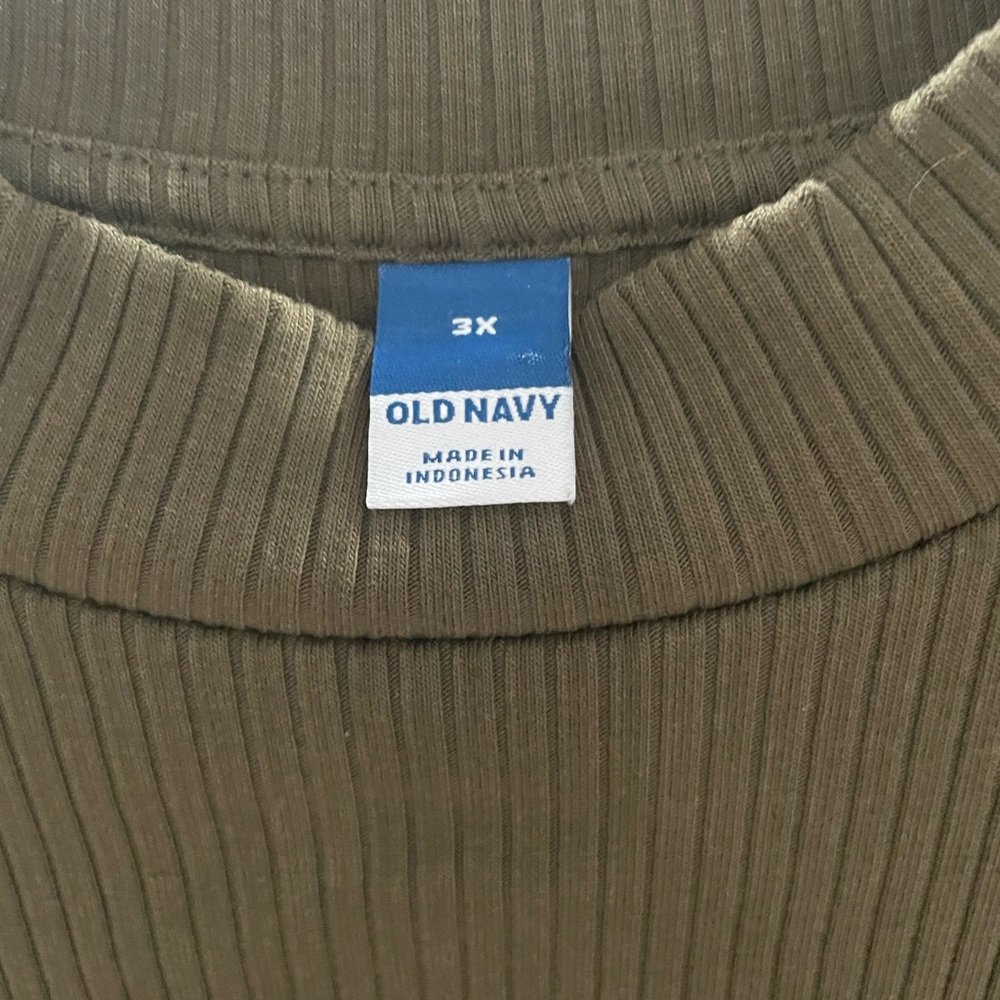 Old Navy Olive mock turtleneck Ribbed Top - Picture 4 of 4